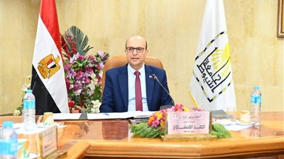 رئيس جامعة أسيوط: حريصون على دعم الطلاب نفسيا وتهيئة مناخ جامعي آمن