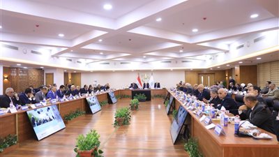 وزير التعليم العالي يوجه باستعداد الجامعات لامتحانات الفصل الدراسي الأول 2026