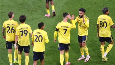 النصر يلاحق صدارة الدوري السعودي أمام الرياض