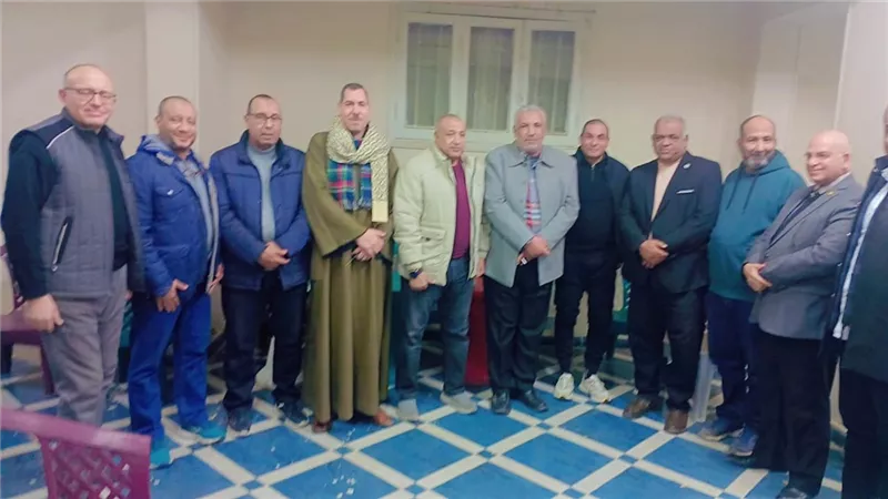 اجتماع اللجنة النقابية بشركة إنتاج الكهرباء بالاتحاد المحلي لعمال أسيوط