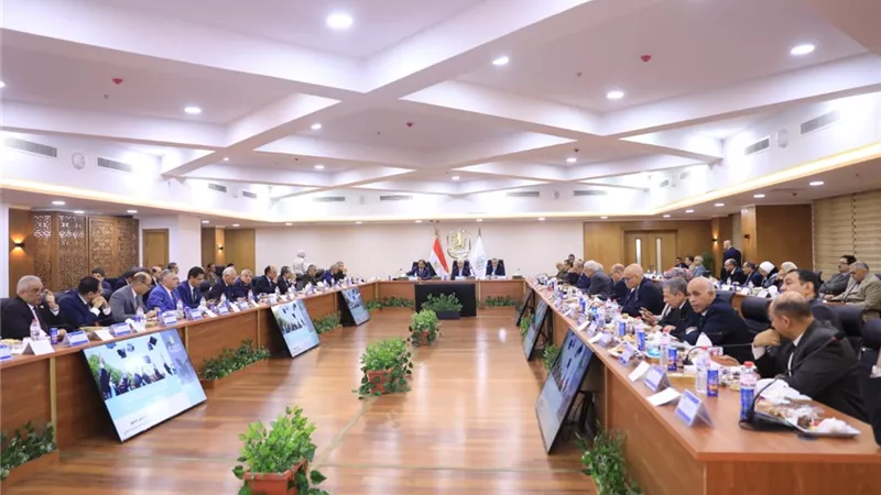 وزير التعليم العالي يوجه باستعداد الجامعات لامتحانات الفصل الدراسي الأول 2026