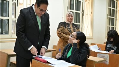 رئيس جامعة القاهرة يوجه بسرعة إعلان النتائج بعد انتهاء أعمال التصحيح