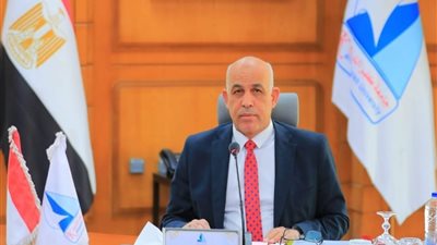 رئيس جامعة كفر الشيخ يهنئ الرئيس السيسي بالعام الميلادي الجديد