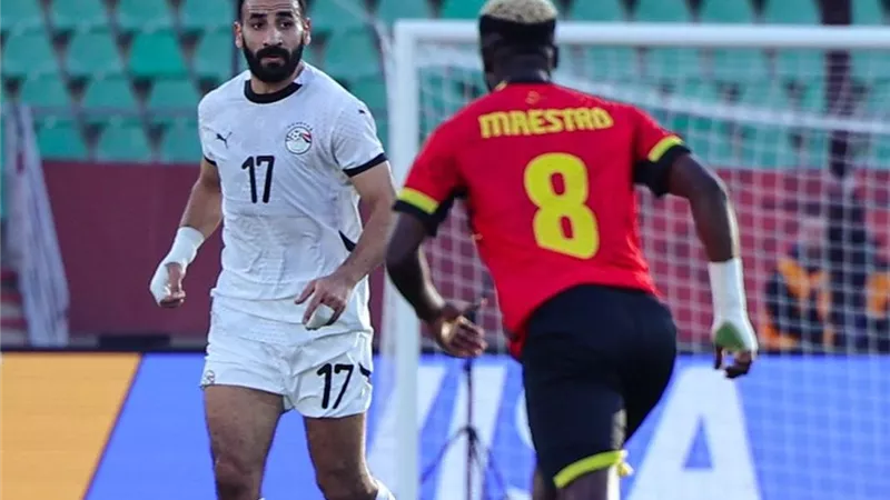 طبيب المنتخب المصري يكشف حجم إصابة مهند لاشين و موقف اللاعب من دور 16 