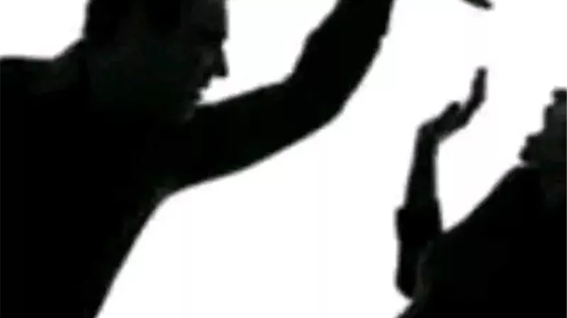 القبض على زوج تعدى على زوجته بسلاح أبيض.. تفاصيل