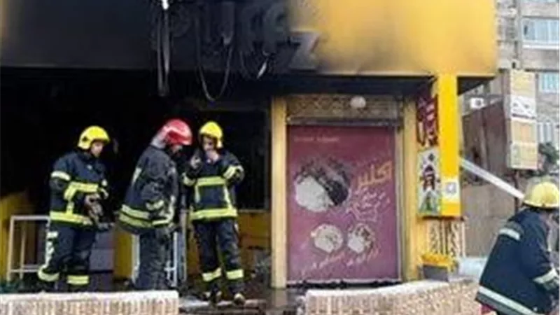 بدون إصابات.. السيطرة علي حريق داخل محل قطع غيار بالمرج