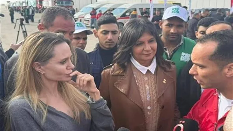أنجلينا جولي تتفقد معبر رفح دعمًا للجهود الإنسانية والتضامن مع الشعب الفلسطيني