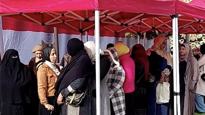  توافد الناخبين للتصويت بلجان دائرة المنتزه بانتخابات النواب 2025