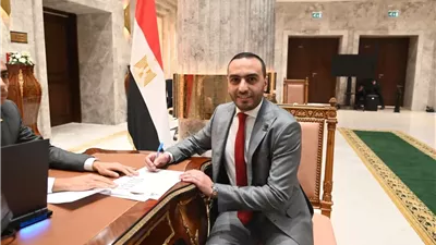 النائب محمد تيسير مطر يؤكد التزامه بدعم الشباب بعد تسلّمه كارنيه عضوية مجلس النواب