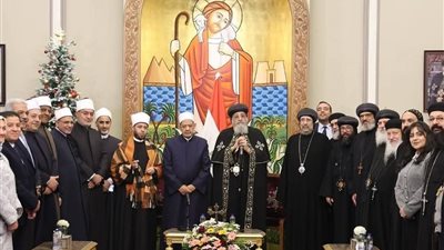 فضيلة الإمام الأكبر ووزير الأوقاف والمفتي يزوران الكاتدرائية مهنئين  البابا بأعياد الميلاد 