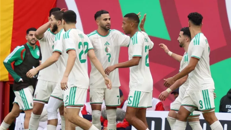 مواجهة الجزائر والنمسا.. ذكريات تاريخية سيئة في مباراة حسم التأهل