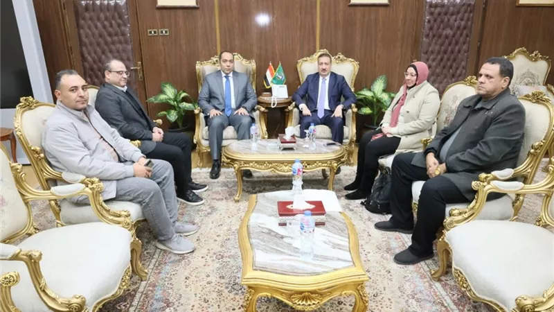   ​محافظ المنوفية يتابع تنفيذ كوبري الباجور العلوي وطرق 
