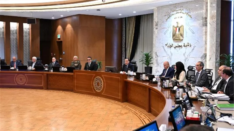 مدبولى يستعرض نتائج لقاءات الرئيس السيسي