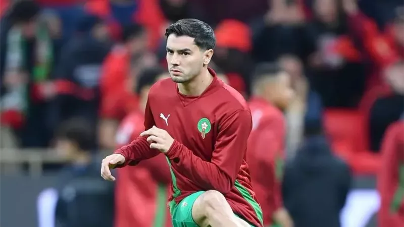 أشرف حكيمي يقود هجوم المغرب أمام البرازيل في كأس العالم 