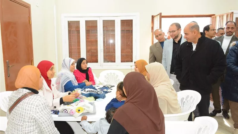 جامعة أسيوط تطلق قافلة تنموية شاملة لخدمة أهالي قرية بني زيد