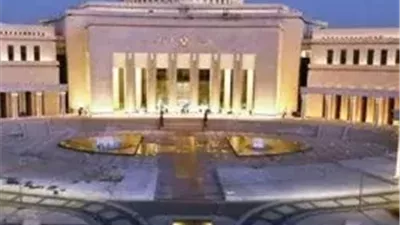 مشهد غير معتاد تحت القبة.. ورسائل أبعد من إدارة الجلسة