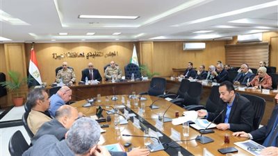 سكرتير عام الجيزة يتابع الاستعدادات الخاصة بالتدريب العملي المشترك 