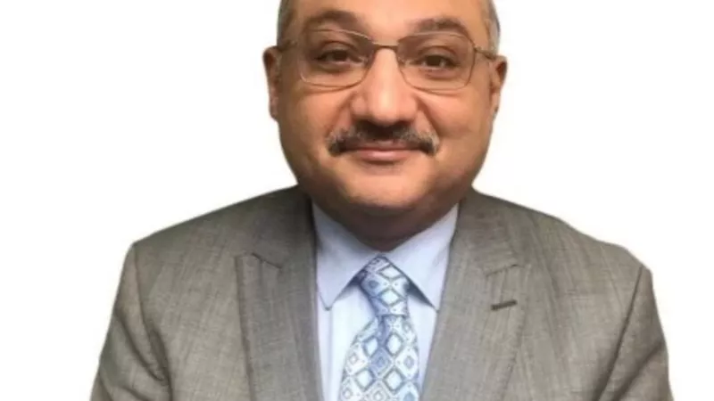 القابضة لمصر للطيران تكلف أيمن ثابت برئاسة قطاع التخطيط بالشركة القابضة