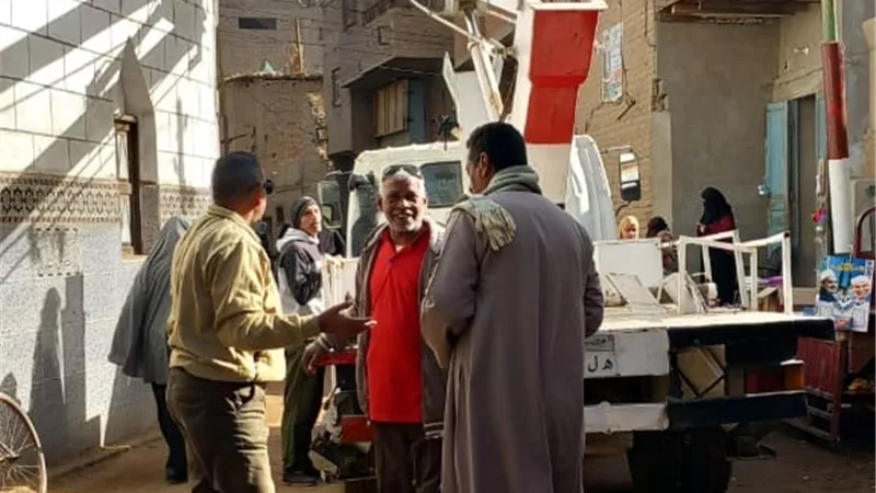 رئاسة شطورة تعيد الحياة لشوارع قرية السوالم بحملة إنارة جديدة.. تفاصيل