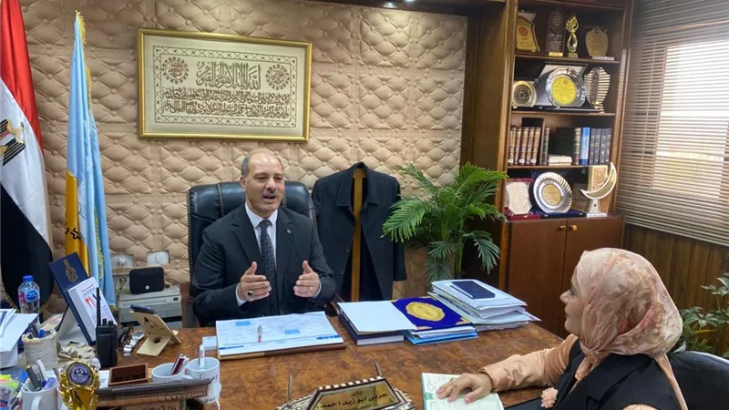 تعليم الإسكندرية: كل الطلاب استلموا التابلت.. والامتحانات موحدة بين الورقي والإلكتروني| خاص
