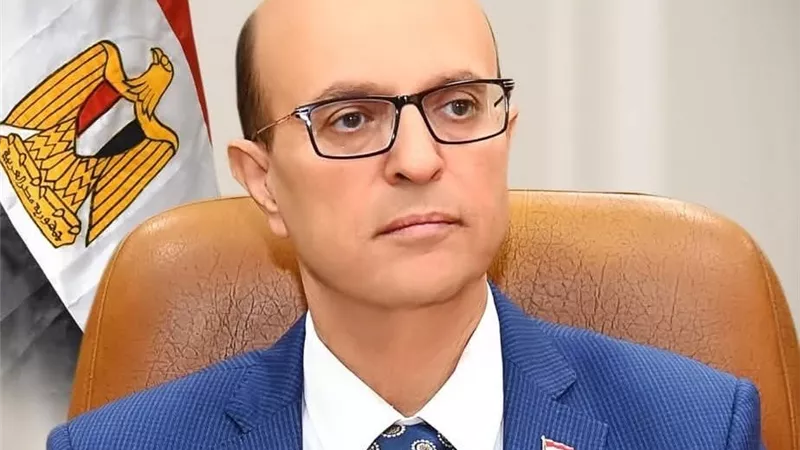 رئيس جامعة أسيوط يعلن حصول كلية الصيدلة على شهادتي الأيزو 