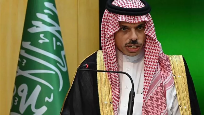 وزير الخارجية السعودي يناقش تطورات المنطقة مع نظرائه في إيران وقطر وعمان