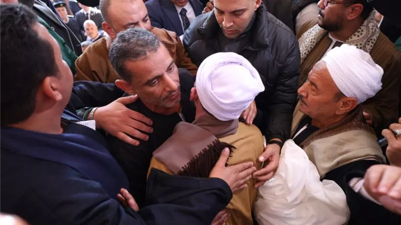 جهود الأزهر تنجح في إنهاء خصومة ثأرية بالصف وسط حضور شعبي ورسمي واسع