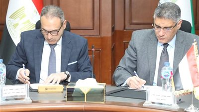 محافظة الجيزة توقّع بروتوكول تعاون مع البنك الأهلي لدعم المستثمرين بالمناطق الصناعية