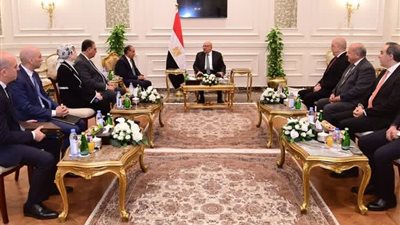 وزير الخارجية يهنأ المستشار هشام بدوي على رئاسة مجلس النواب