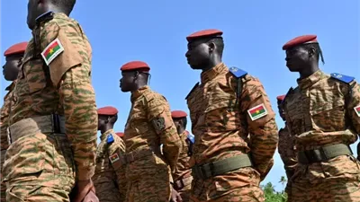 تنظيم القاعدة يقتل 11 شرطيا على الأقل بهجوم مسلح في بوركينا فاسو