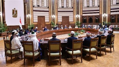 السيسي.. الإسلام دين حي لا ينفصل عن واقع الحياة.. ولا عن تطورات العصر