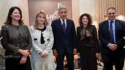 وزير السياحة يلتقي مع الرئيس التنفيذي للمجلس العالمي للسفر والسياحة WTTC
