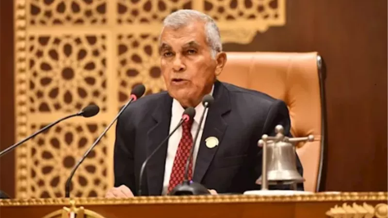 رئيس مجلس الشيوخ يهنئ قداسة البابا تواضروس والأخوة المسيحيين بعيد الغطاس