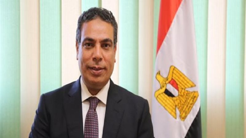 الدكتور عادل عبد