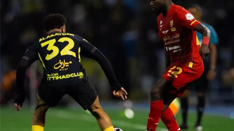 تعرف على معلق مباراة الاتحاد أمام الأخدود في دوري روشن 