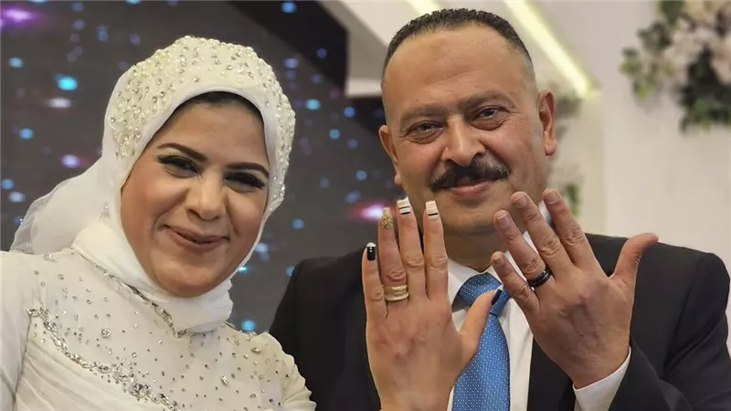 «بلدنا اليوم» تهنئ الأستاذ أسامة العربي بمناسبة عقد قرانه على مها بدر