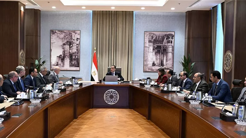 رئيس الوزراء يتابع المرحلة الأولى من 
