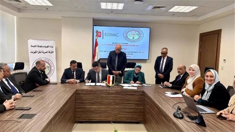 توقيع عقود لتوريد محولات وكابلات لتطوير الشبكة الكهربائية.. وتعزيز استقرار التغذية