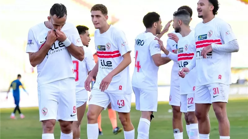 مران الفارس الأبيض.. مدافع الزمالك يكتفي بالجري حول الملعب 