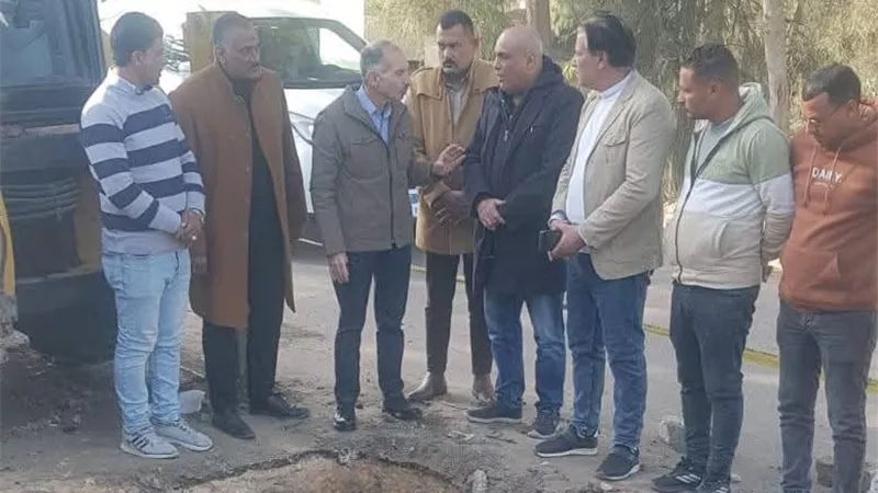 رئيس مياه كفرالشيخ في الشارع لإصلاح الخطوط وضمان وصول الخدمة للمواطنين