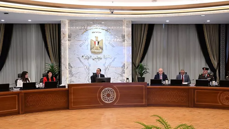 رئيس الوزراء يتابع الموقف التنفيذي والمالي لـ «حياة كريمة»