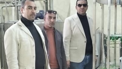 تموين أسيوط يضبط مصنع تعبئة مشروبات سكرية غير صالحة للاستهلاك الآدمي | صور 