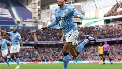عملاق الدوري الإسباني يستهدف ضم عمر مرموش من مانشستر سيتي