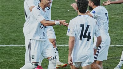 زد يتقدم على فاركو بهدف نظيف في الشوط الأول 