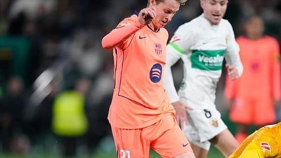 دي يونج يقر باعتراف هام بعد فوز برشلونة على إلتشي