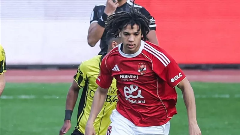 دوري نايل .. مروان عثمان يهدي الصدارة للأهلي بفوز صعب على سموحة 