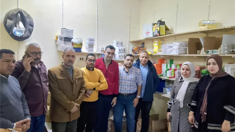 ضبط مخزن أدوية غير مرخص وصيدلية بها أدوية منتهية الصلاحية بأسيوط 