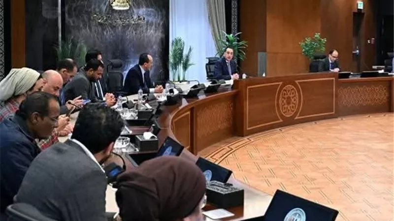 رئيس الوزراء يتفقد مستشفى هليوبوليس ويؤكد تعزيز القطاع الطبي والشراكات العالمية