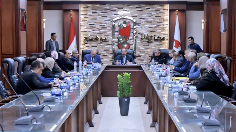 محافظ سوهاج يلتقى بأعضاء مجلس النواب الجدد لمناقشة القضايا الخدمية