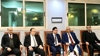نائب محافظ سوهاج يزور نادي مستشاري النيابة الإدارية ويهنئ مجلسه الجديد